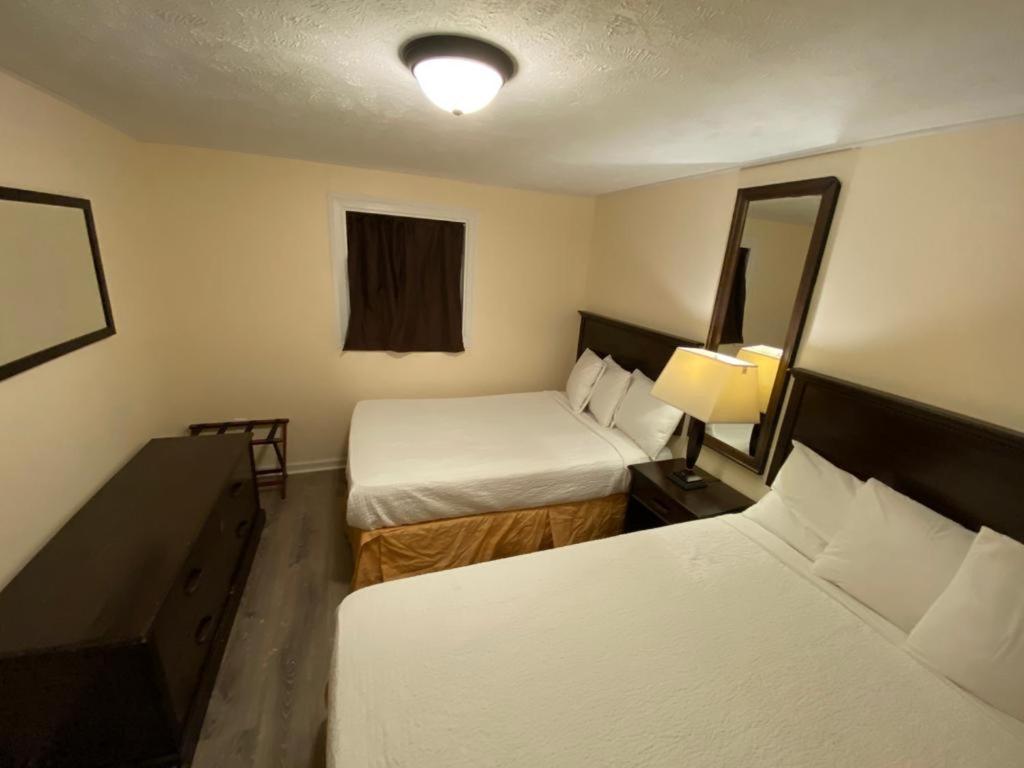 Oceanfront Twilight Surf Hotel Миртъл Бийч Екстериор снимка
